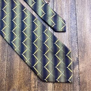 Roberto Villini Collezione Hand Made 100% Silk Tie - Gold and Black 61" x 3.5"